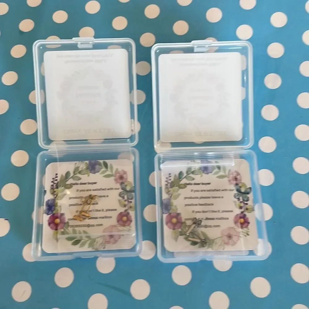 2 Pairs of Bar Earrings - Picture 4 of 5